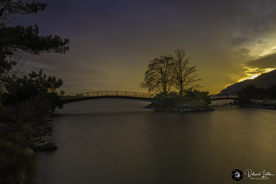 Ilta-aurinkoa Bieler-järvellä Biel-Bienne